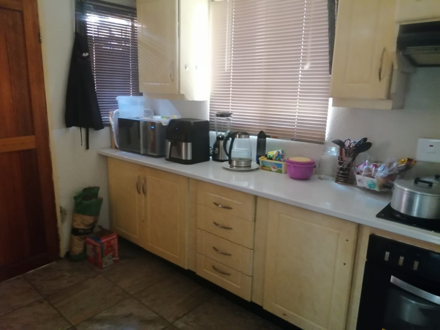 To Let 3 Bedroom Property for Rent in Tlhabane West North West